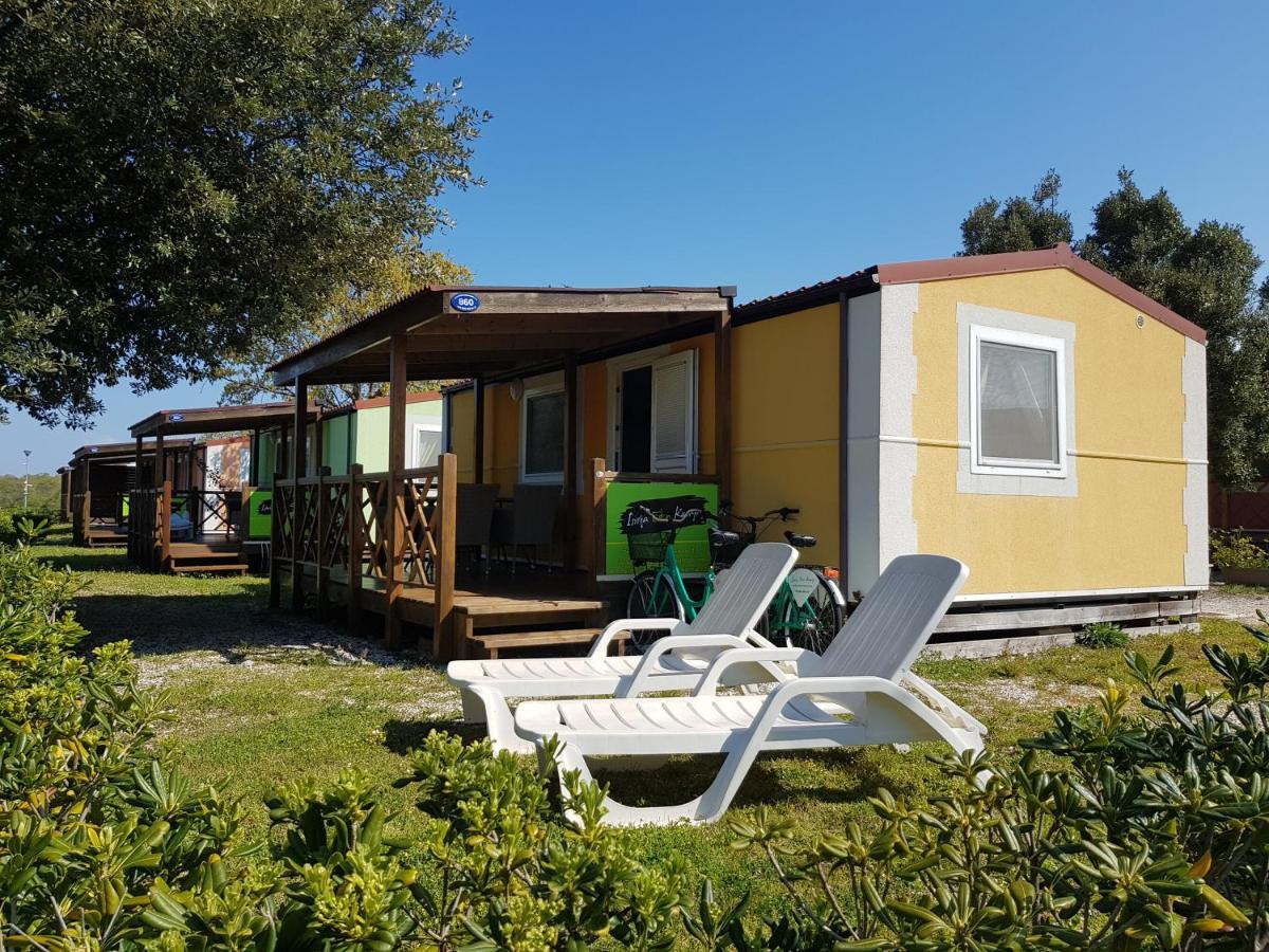Naturist Mobile Homes Eden In Fkk Ulika Poreč Exterior foto